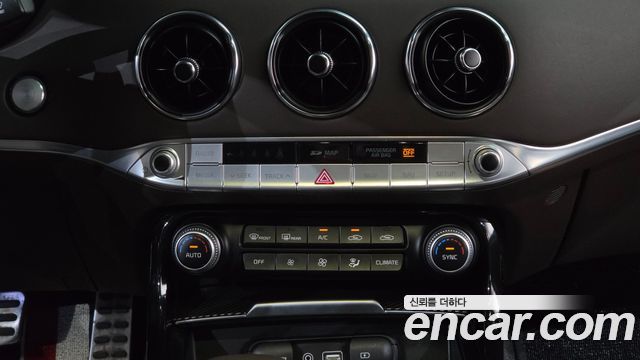 Kia Stinger 2.0 Turbo 2WD Platinum 2019 — фото 12