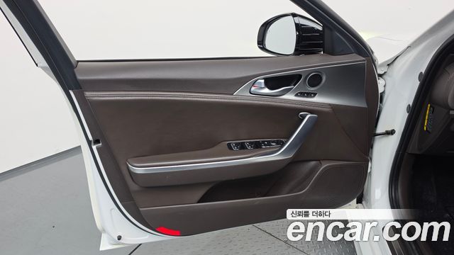 Kia Stinger 2.0 Turbo 2WD Platinum 2019 — фото 24