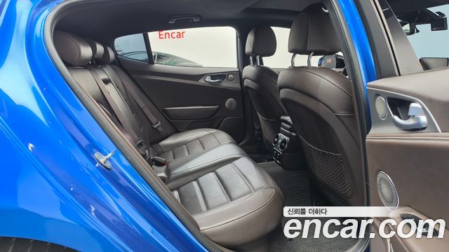Kia Stinger 3.3 Turbo AWD GT 2019 — фото 11