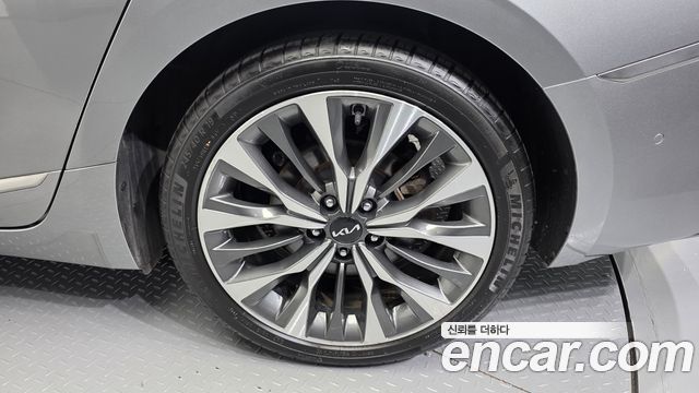Kia K8 2.5 Gasoline 2WD Signature 2023 — фото 5