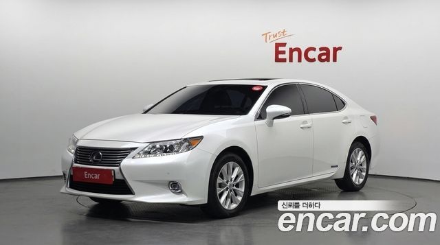 Lexus ES300h Supreme XV60