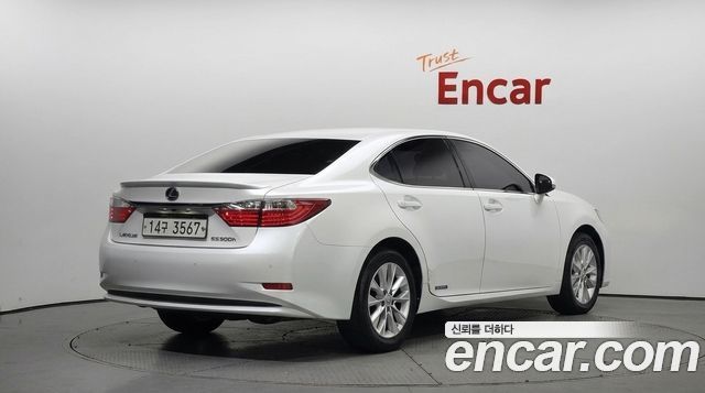 Lexus ES300h Supreme XV60 2015 — фото 2