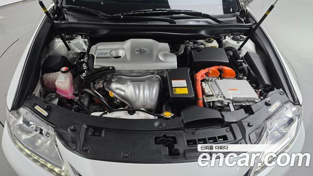 Lexus ES300h Supreme XV60 2015 — фото 6