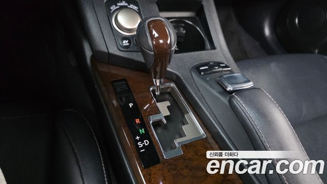 Lexus ES300h Supreme XV60 2015 — фото 9