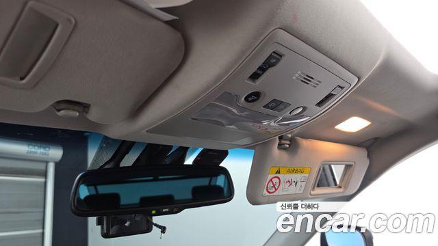 Lexus ES300h Supreme XV60 2015 — фото 17