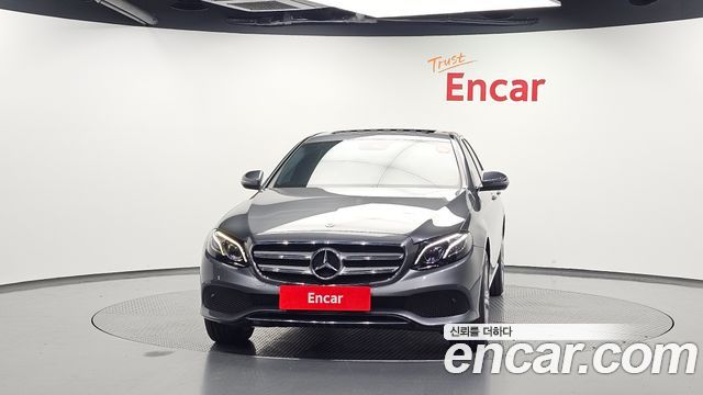 Mercedes-Benz E-Class (W213) E220d 4MATIC Avantgarde 2018 — фото 3