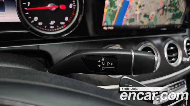 Mercedes-Benz E-Class (W213) E220d 4MATIC Avantgarde 2018 — фото 9