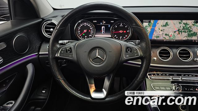 Mercedes-Benz E-Class (W213) E220d 4MATIC Avantgarde 2018 — фото 13