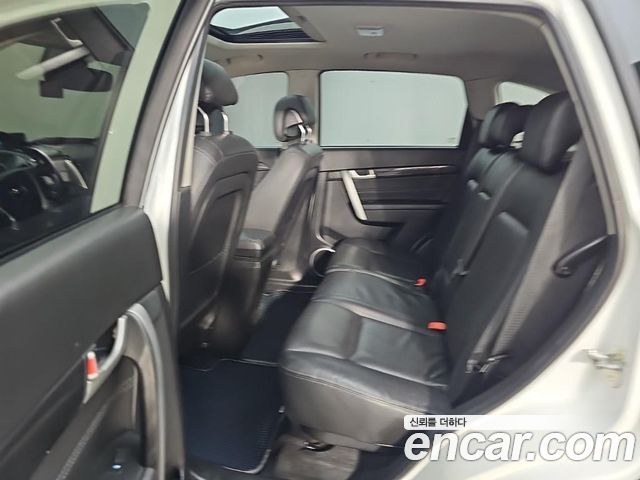 Chevrolet Captiva 2WD Adventure Package 2015 — фото 16