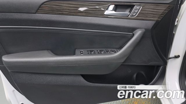 Hyundai Sonata (LF) LPI Modern(Handicapped) 2015 — фото 24