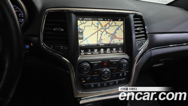 Jeep Grand Cherokee 3.6 Limited WK2 2017 — фото 12