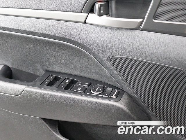 Hyundai Avante (AD) 1.6 GDI Smart Special 2016 — фото 19