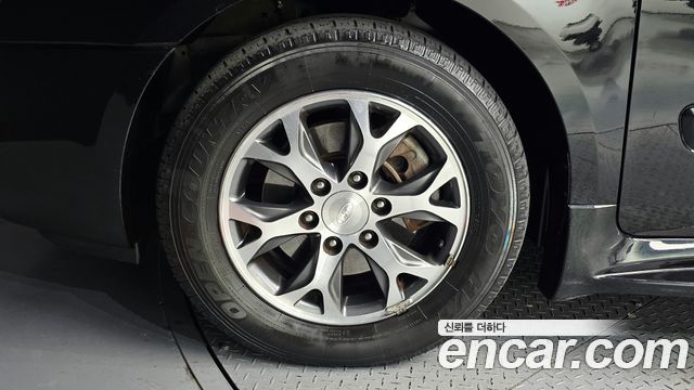 Kia Carnival R Grand Carnival GLX Premium 2013 — фото 5