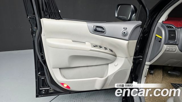 Kia Carnival R Grand Carnival GLX Premium 2013 — фото 24