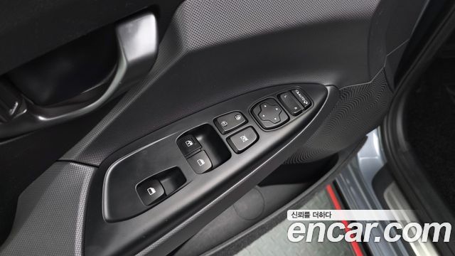 Hyundai Veloster (JS) 2.0 N 2019 — фото 35