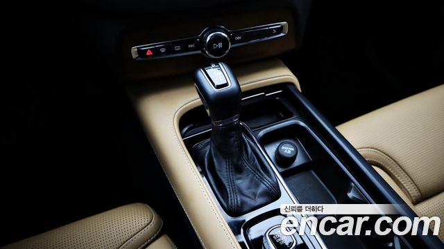 Volvo XC90 (II) D5 Inscription 2018 — фото 9