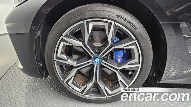 BMW i4 eDrive40 M Sports Pro 2023 — фото 5