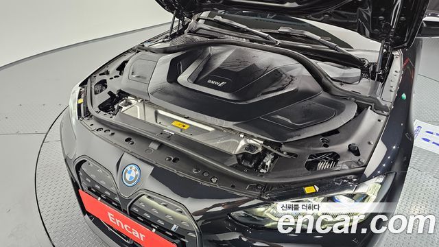 BMW i4 eDrive40 M Sports Pro 2023 — фото 6