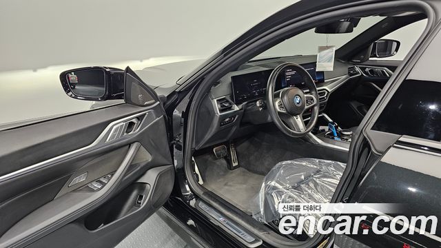 BMW i4 eDrive40 M Sports Pro 2023 — фото 10