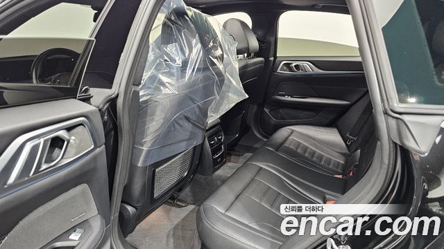 BMW i4 eDrive40 M Sports Pro 2023 — фото 12