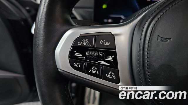 BMW i4 eDrive40 M Sports Pro 2023 — фото 17