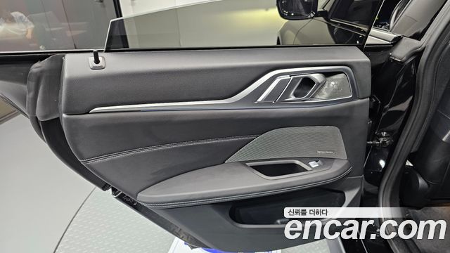 BMW i4 eDrive40 M Sports Pro 2023 — фото 25