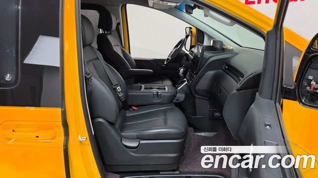 Hyundai Staria L3.5  Kinder Safety Car 11-Seater 2025 — фото 11