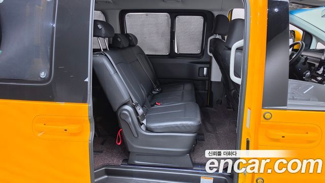 Hyundai Staria L3.5  Kinder Safety Car 11-Seater 2025 — фото 12