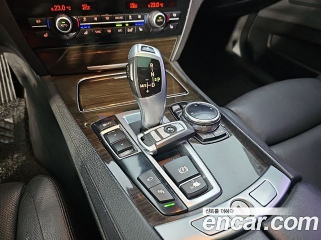 BMW 7 Series (F01) 740Li 2014 — фото 7
