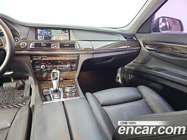 BMW 7 Series (F01) 740Li 2014 — фото 9