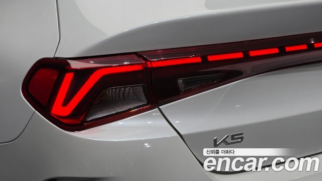 Kia K5 (III) 2.0 Noblesse 2023 — фото 29