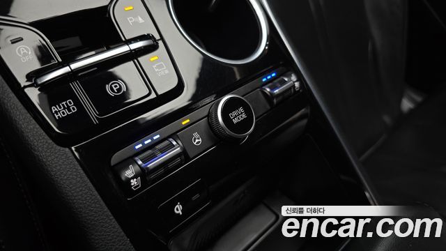 Kia K5 (III) 2.0 Noblesse 2023 — фото 37
