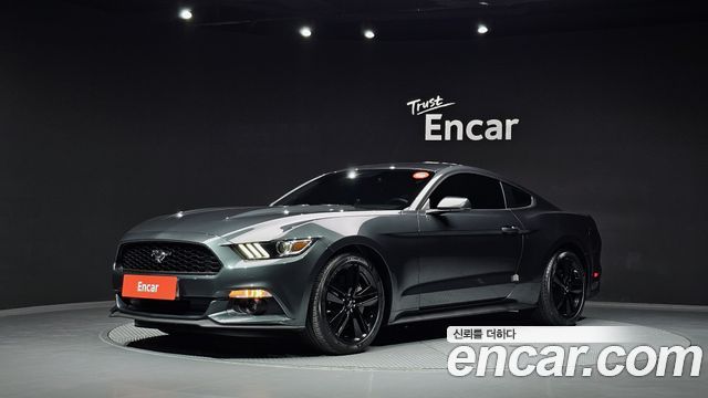 Ford Mustang Coupe