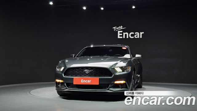 Ford Mustang Coupe 2016 — фото 3