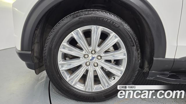 Ford Explorer (VI) 2.3 LimIted 4WD 2020 — фото 5