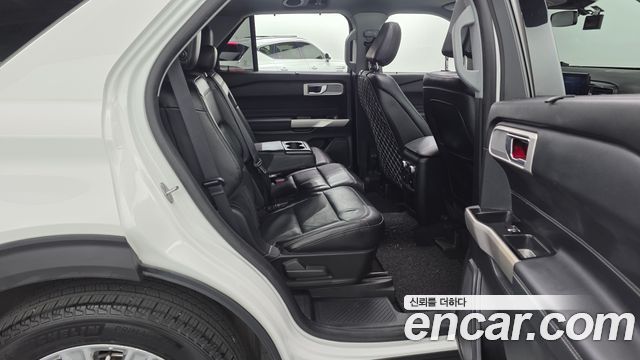 Ford Explorer (VI) 2.3 LimIted 4WD 2020 — фото 11