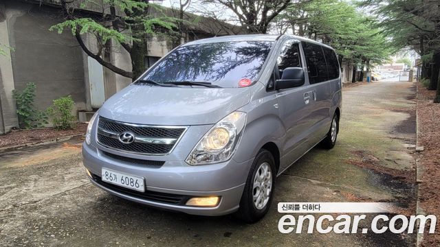 Hyundai Grand Starex 5-Seater VAN CVX Premium