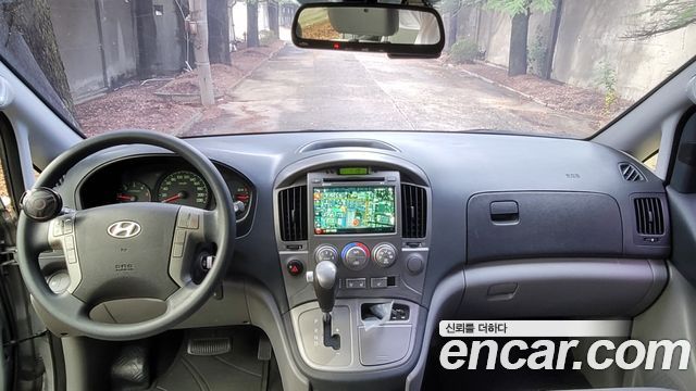 Hyundai Grand Starex 5-Seater VAN CVX Premium 2016 — фото 8