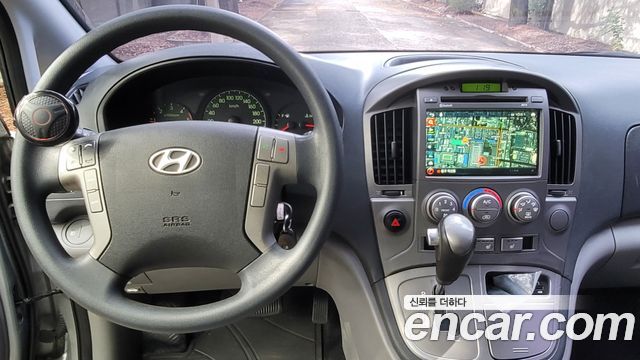 Hyundai Grand Starex 5-Seater VAN CVX Premium 2016 — фото 9