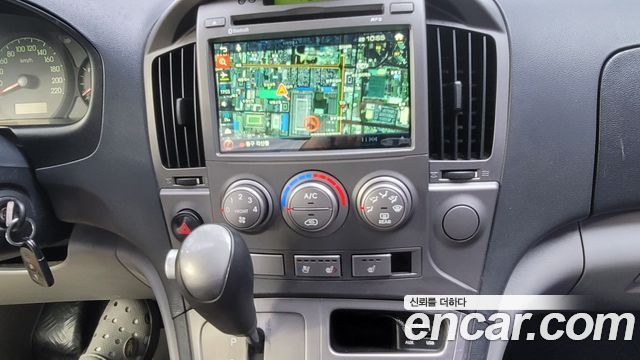 Hyundai Grand Starex 5-Seater VAN CVX Premium 2016 — фото 10