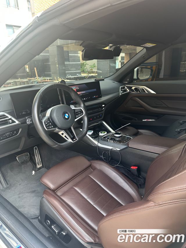 BMW 4 Series (G22) 420i M Sport Convertible 2025 — фото 10