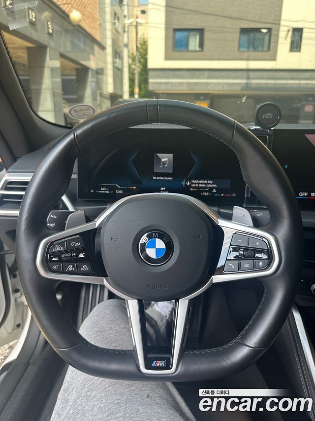 BMW 4 Series (G22) 420i M Sport Convertible 2025 — фото 16