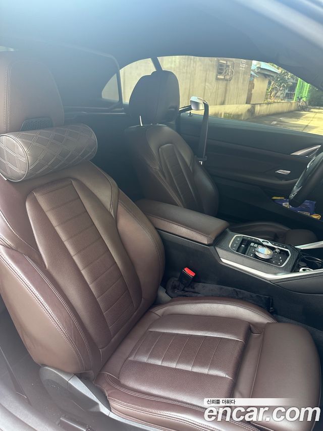 BMW 4 Series (G22) 420i M Sport Convertible 2025 — фото 18