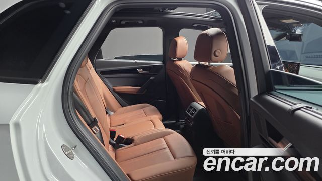 Audi Q5 (FY) 45 TFSI Quattro Premium 2024 — фото 12