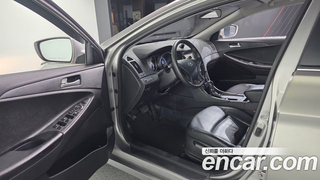 Hyundai Sonata The Brilliant LPI Modern 2014 — фото 10