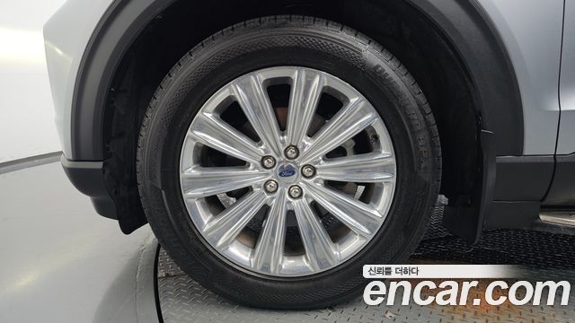 Ford Explorer (VI) 2.3 LimIted 4WD 2021 — фото 5