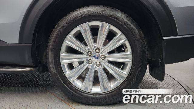 Ford Explorer (VI) 2.3 LimIted 4WD 2021 — фото 21