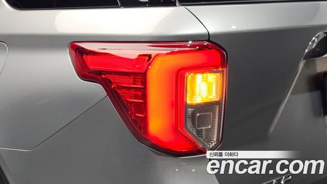 Ford Explorer (VI) 2.3 LimIted 4WD 2021 — фото 23