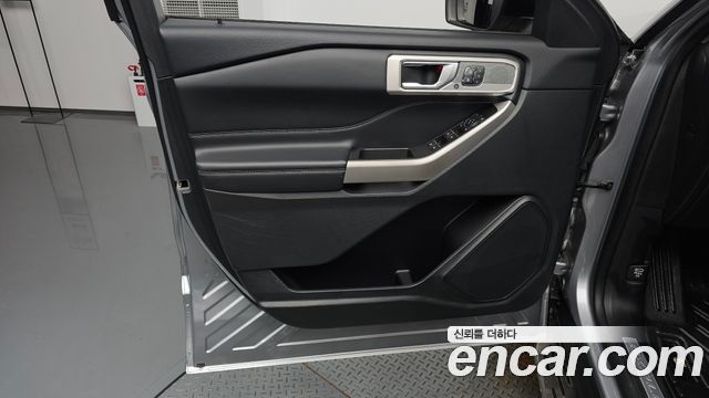 Ford Explorer (VI) 2.3 LimIted 4WD 2021 — фото 24