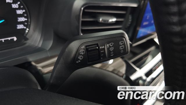 Ford Explorer (VI) 2.3 LimIted 4WD 2021 — фото 29